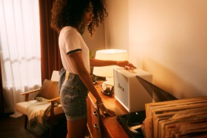 marshall_woburnII_bluetooth_lifestyle_05_lowres