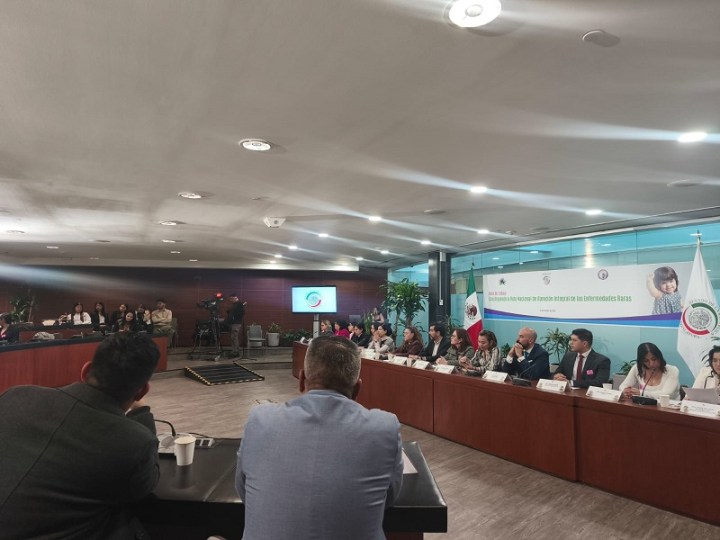 Llaman a atención integral de las enfermedades raras en todo el país
