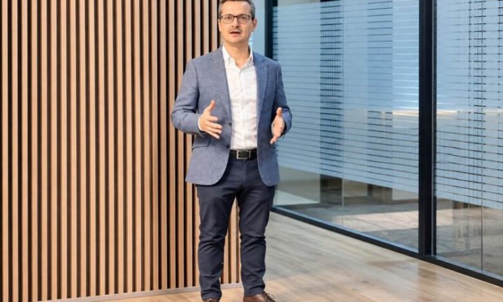 EAS Systems evoluciona a Stenova